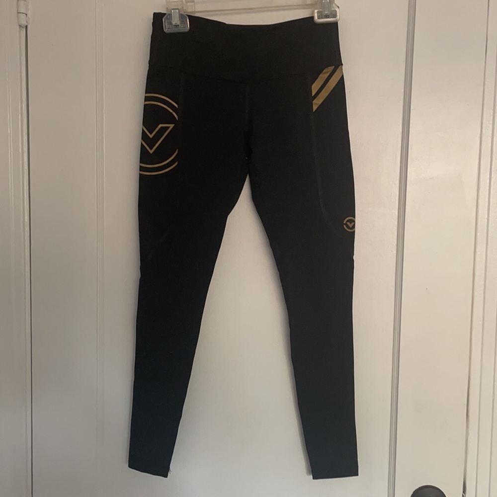 Virus Performance Active Leggings - Small